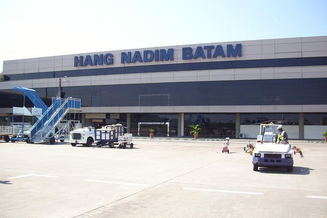 1 Day Batam City Tour with Ferry Ticket, Lunch and Massage - Maha Vihara Duta Maitreya and 70 Fahrenheit Koffie: Culture Meets Coffee