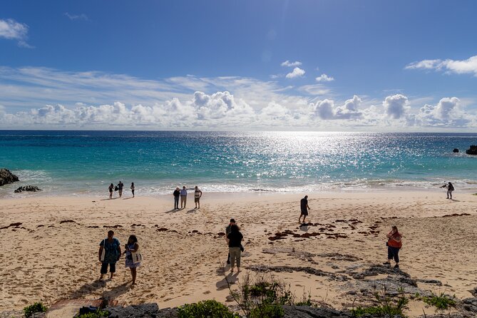 A Bermuda Exquisite Experience with FREE Scenic Ferry Return - Coach stops that make sense: Gibbs Hill Lighthouse first