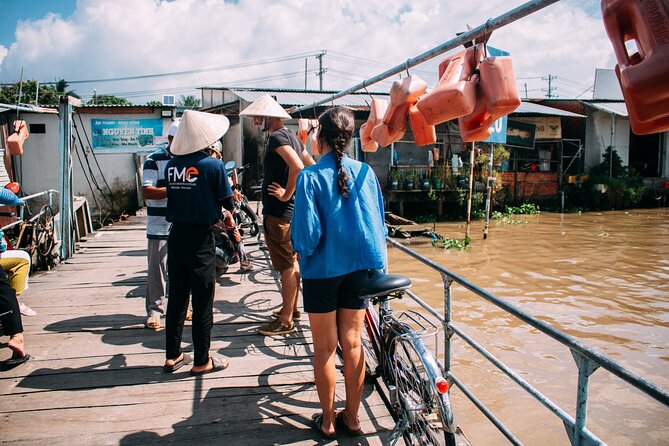 Can Tho: Cycling in Village-Fruit Garden-Experience Local Ferry - Cai Rang floating market: let the guide do the heavy lifting