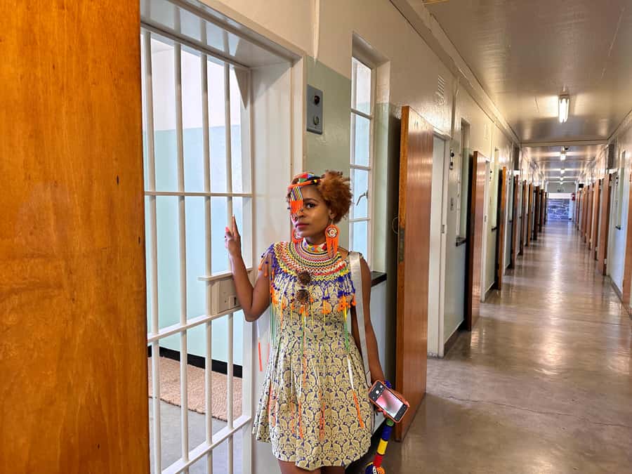 Cape Town: Robben Island Ferry Ticket and Guided Prison Tour - What to bring and what to watch for