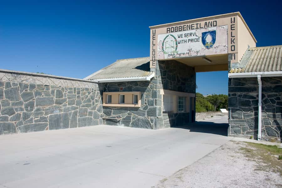 Cape Town: Robben Island Ferry Ticket and Townships Tour - Cape Town townships and Robben Island in one day: what you’re really signing up for