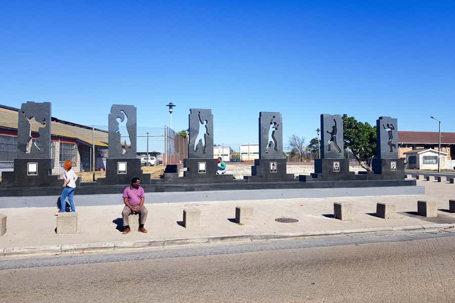 Cape Town: Robben Island Ferry Ticket and Townships Tour - Who should book this Robben Island and townships combo?