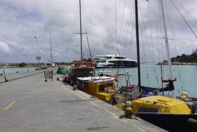 Cat Cocos: Mahe to La Digue Island Fast Ferry - The trip itself: fast crossing, Praslin transit stop, and what it feels like