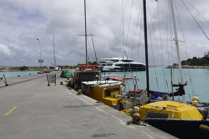 Cat Cocos: Mahe to La Digue Island Fast Ferry - The trip itself: fast crossing, Praslin transit stop, and what it feels like