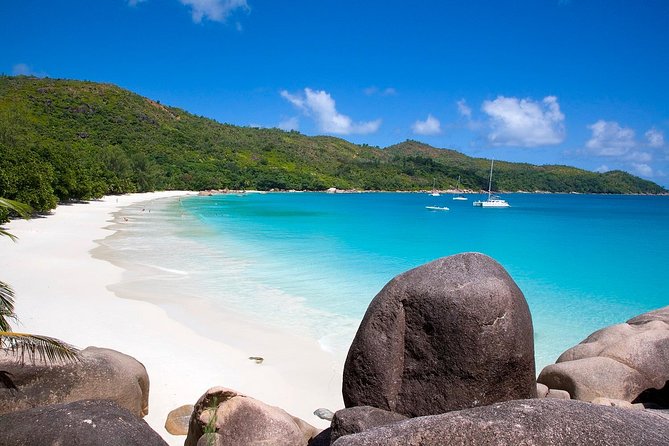 Cat Cocos: Mahe to Praslin Island Fast Ferry - The crossing itself: ocean views and the choppy-season reality