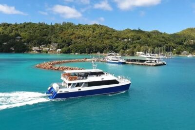 Cat Rose: Praslin Island / La Digue Island Fast Ferry - Timing and where to board: the jets close fast