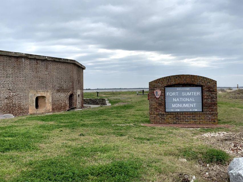 Charleston: Fort Sumter Entry Ticket with Roundtrip Ferry - Fort Moultrie’s Setting: Why the Harbor Mouth Matters