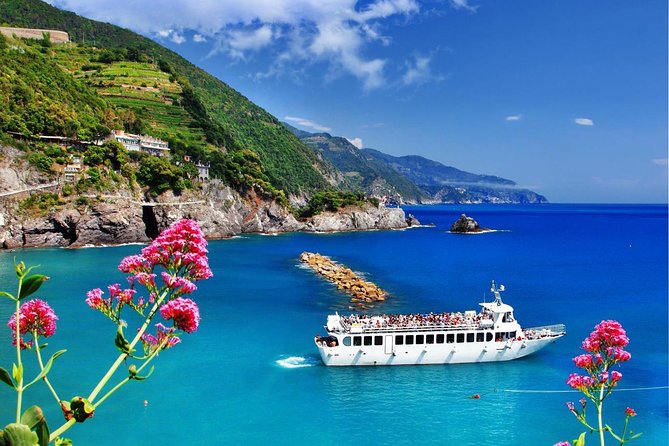 Cinque Terre Private Tour by Minivan and Ferry-Boat Shore excursion from Livorno - Parco Nazionale Cinque Terre and Riomaggiore: First Views, Fast Momentum