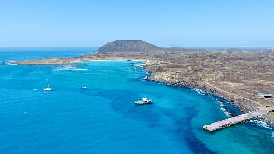 Corralejo: Snorkeling on Lobos Island & Return Ferry Ticket - El Puertito mini cruise (10 minutes) and the included drink