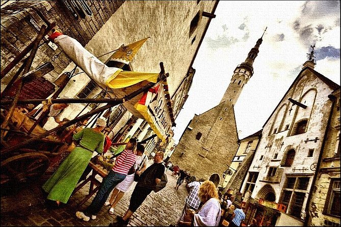 Day trip from Helsinki to Tallinn. Ferry included - Tallinn Old Town in one guided sweep: Upper and Lower streets
