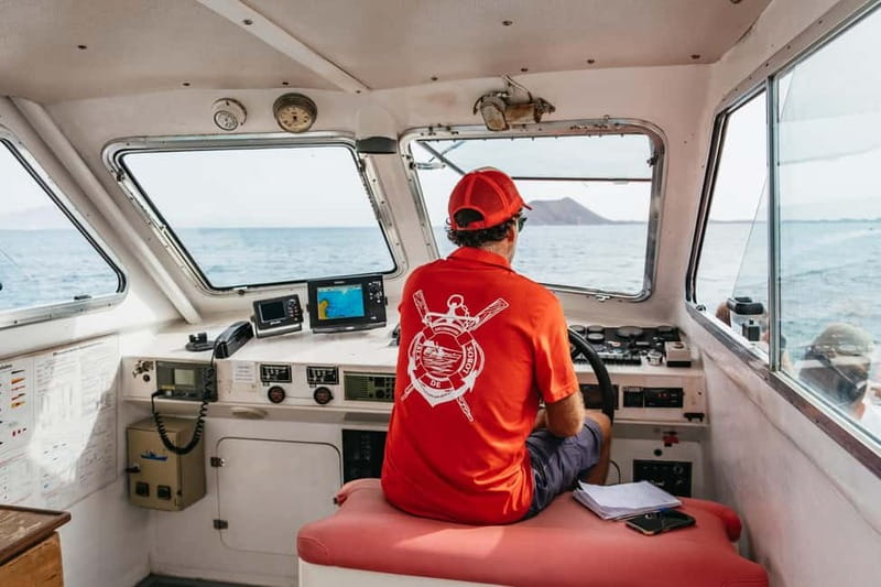 Desde Corralejo: Lobos Island Ferry with Optional Transfer - Timing on Lobos Island: How to Avoid the Rushed Feeling