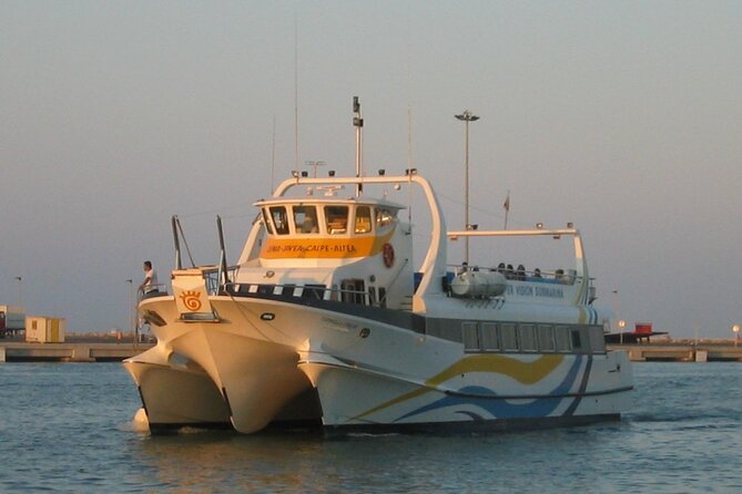 Ferry Minicruise between Dénia and Jávea Round Trip - On board comfort: covered vs uncovered and the bar rules