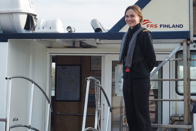 Ferry to Suomenlinna Fortress Island - Ferry From Helsinki Market Square: Where You Go and What the Ride Feels Like