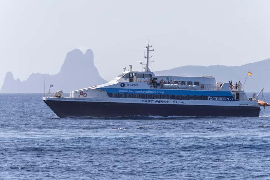 Formentera: discover our fast ferry + electric bike package. - Ibiza to Formentera: why the ferry schedule matters more than you think