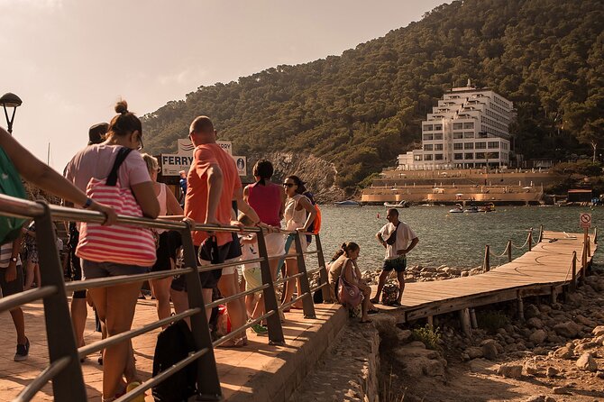 Formentera Roundtrip Ferry - Bringing your bike for free: your easiest advantage on the island