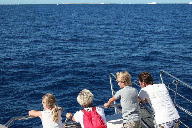Formentera Roundtrip Ferry - Onboard comforts: restroom and bar service (and what they don’t cover)