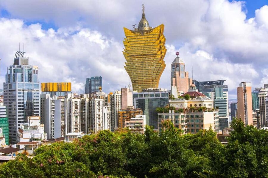 From Hong Kong: Macau Day Tour with R/T Ferry, Lunch, Pickup - Monte Fortress: cannons, fortifications, and city views