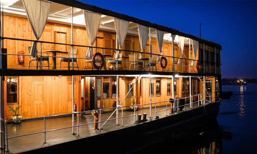 From Sharm El Sheikh: Day Tour to Petra by Ferry - The overnight plan: why leaving before midnight works