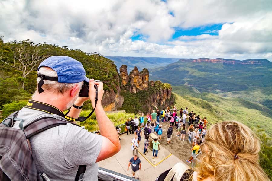 From Sydney: Blue Mountains, Scenic World, Zoo, & Ferry Ride - Sydney Zoo in About One Hour: Koalas, Wombats, Kangaroos