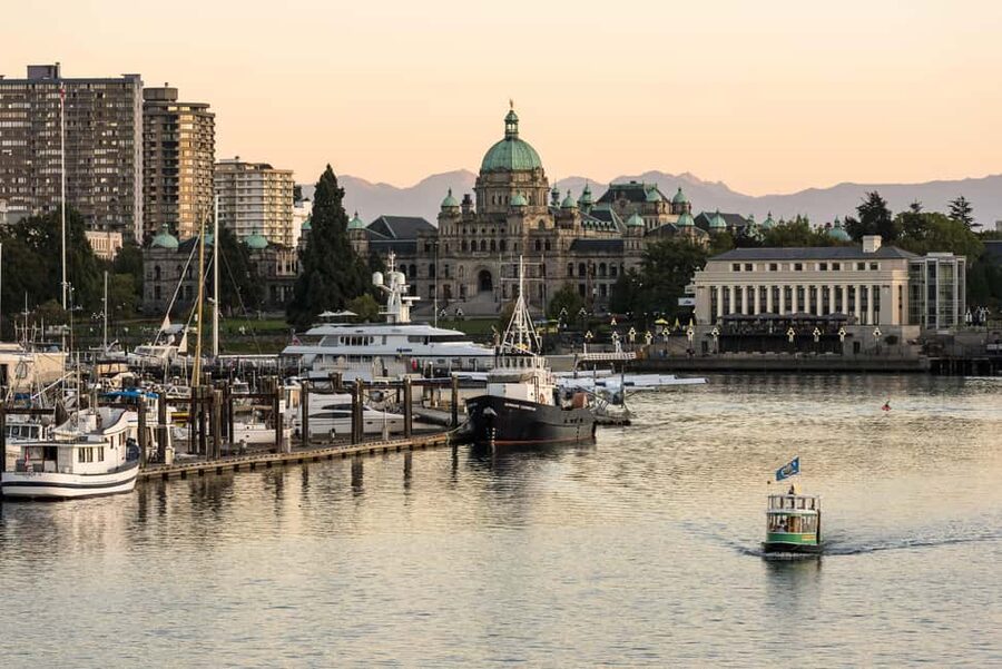 From Vancouver: Victoria, BC Ferry, Butchart Gardens Tour - How this Vancouver-to-Victoria day trip actually flows