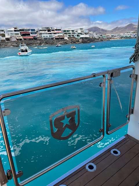 Fuerteventura: Round-Trip or 1-Way Ferry Ticket to Lanzarote - Timanfaya National Park Without a Fixed Itinerary