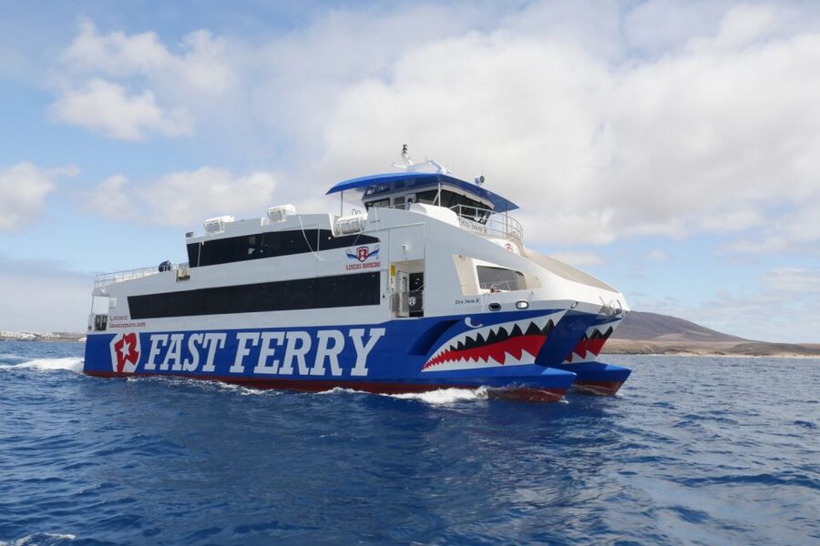 Fuerteventura: Round-Trip or 1-Way Ferry Ticket to Lanzarote - Should You Book This Fuerteventura to Lanzarote Ferry?