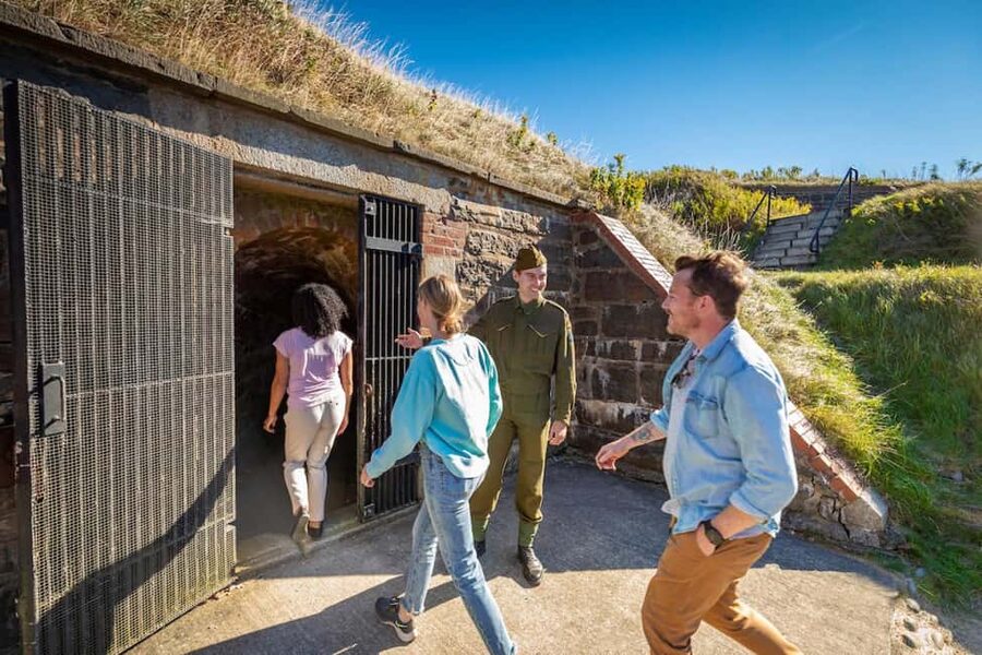 Halifax: Georges Island National Historic Site Ferry Ticket - Cable Wharf Check-In: finding the Brown Kiosk fast