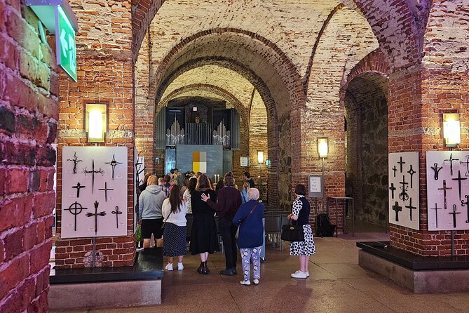 Helsinki & Suomenlinna: City Highlights Tour with Ferry Ride - Suomenlinna by Ferry: The UNESCO Stop That Changes the Mood