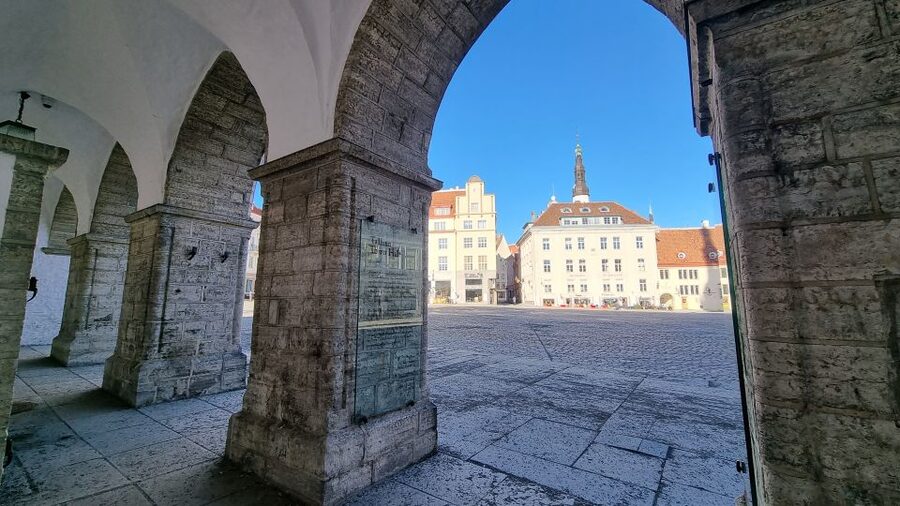 Helsinki: Tallinn Guided Day Tour with Ferry Crossing - How the Tallinn Meet-Up Works (and Why Clear Timing Helps)