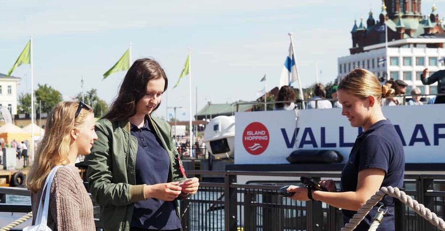 Helsinki: Vallisaari Fortress Island Ferry Ticket - Market Square to Vallisaari: the ferry ride experience