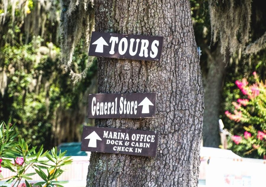 Hilton Head Island: Round-Trip Daufuskie Island Ferry - Pier-Time Extras: Bars, Live Music, and a Distillery Stop
