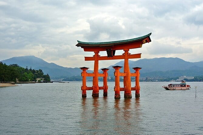 Hiroshima and Miyajima Day Trip with Itsukushima Shrine & Ferry - Price and value: what’s covered, what’s not, and how to plan smart
