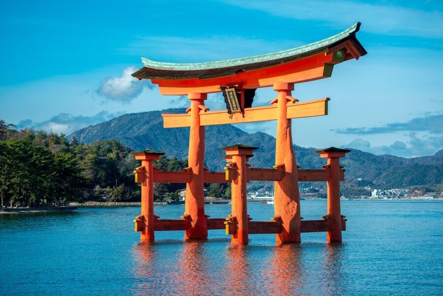 Hiroshima to Miyajima: Private Custom Tour with Ferry Ride - Walking Past the Crowds: Temples, Backstreets, and Quiet Craft