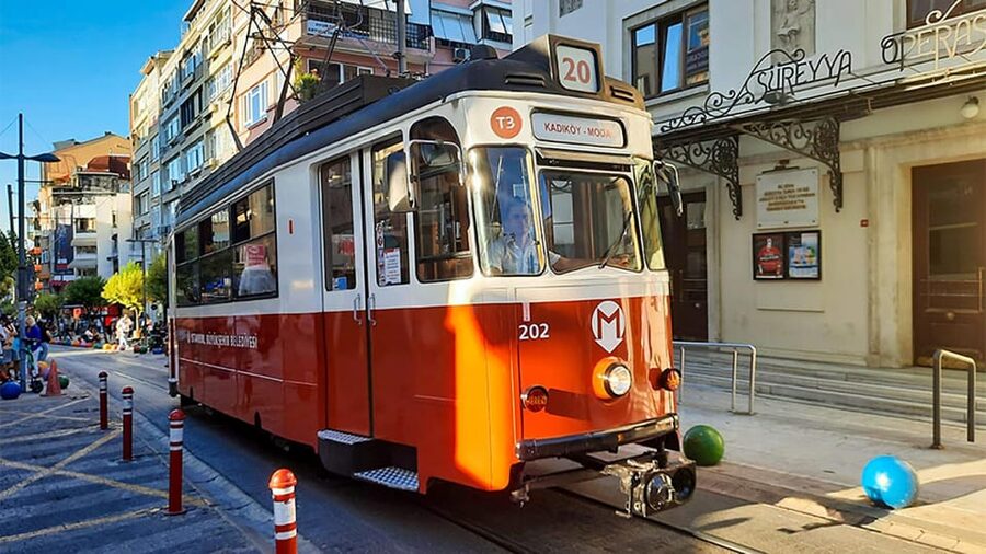 Istanbul: Asian Side Walking Tour with Ferry Ride - Tour timing: how the 1.5 hours really feels