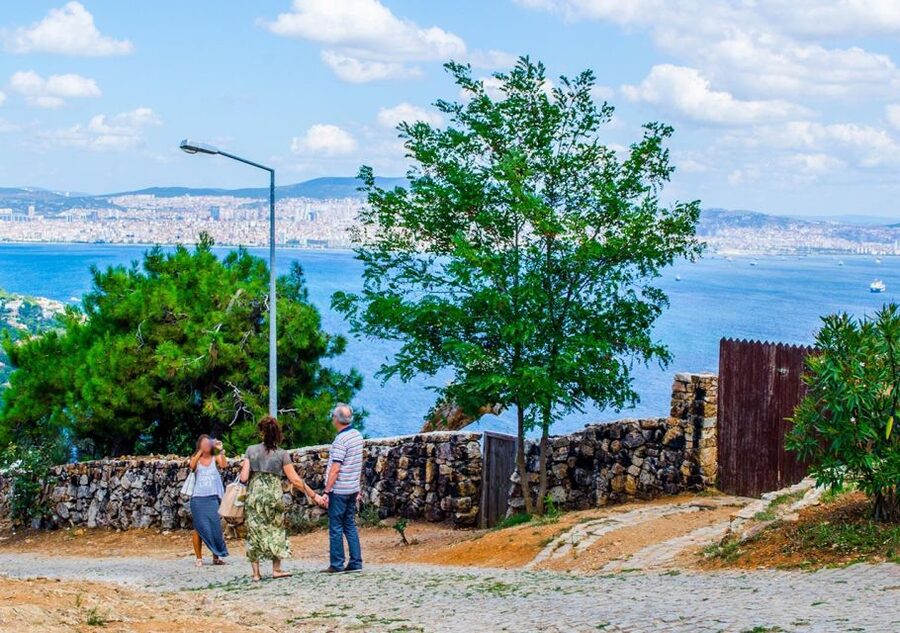 Istanbul: Round-Trip Ferry Tickets to the Princes' Islands - Audio Guide on Your Phone: How to Use It Without Stress