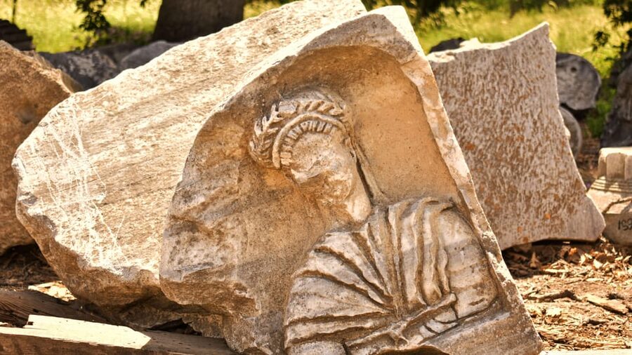 Istanbul: Troy Guided Bus Tour with Ferry Tickets & Lunch - Eceabat lunch stop: the practical break you’ll be glad you planned for