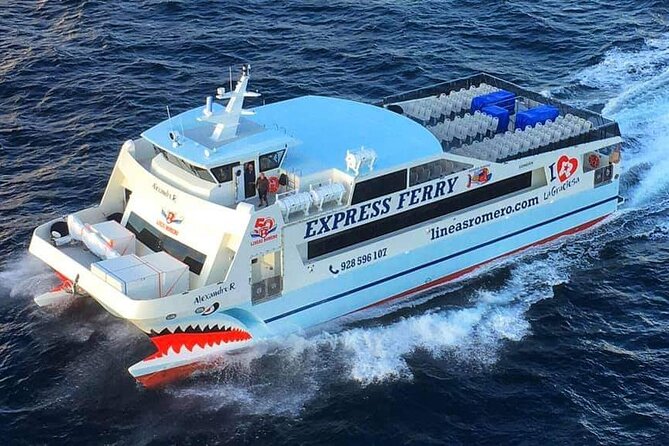 La Graciosa at your leisure (bus transfer and return ferry ticket) - Stop One: Orzola to La Graciosa (What to Expect on the Water)