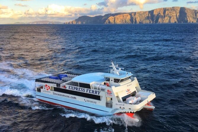 La Graciosa at your leisure (bus transfer and return ferry ticket) - How the Day Works: Orzola Pickup and the 11:00 Ferry