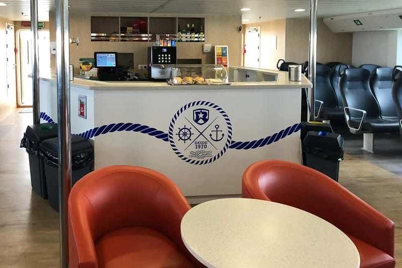 Lanzarote: Ferry to La Graciosa with Wi-Fi (free parking) - Arriving on La Graciosa: white sand, clear water, and your own pace