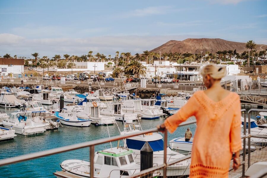 Lanzarote: Fuerteventura Return Ferry Ticket with Bus - Sand Dunes National Park: The Big-Name Reason to Go