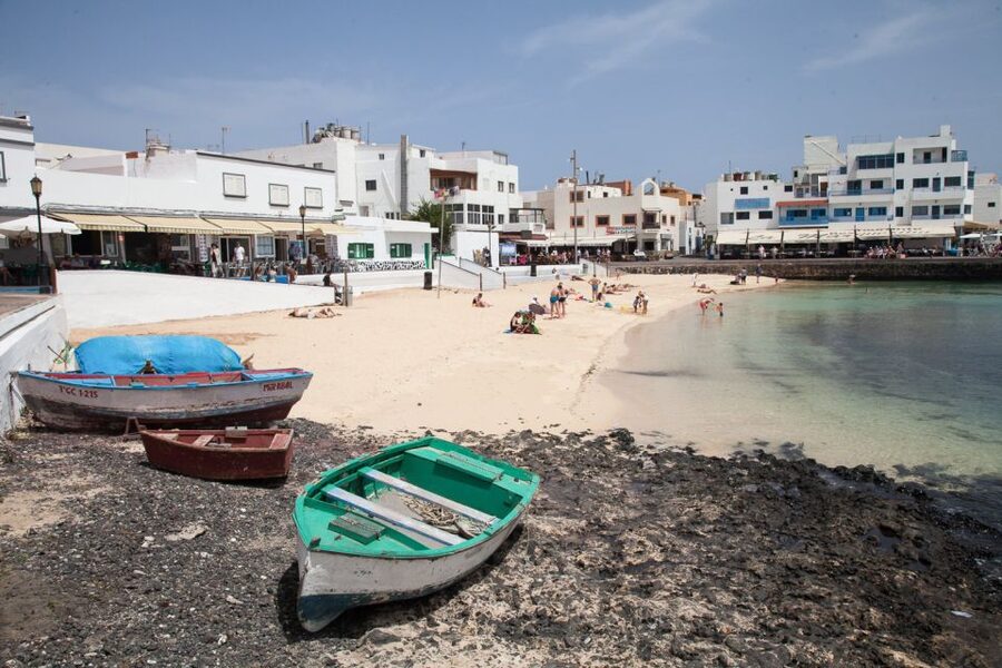 Lanzarote: Return or 1-Way Ferry to Fuerteventura with Wifi - Value check: is $23 really a good deal?