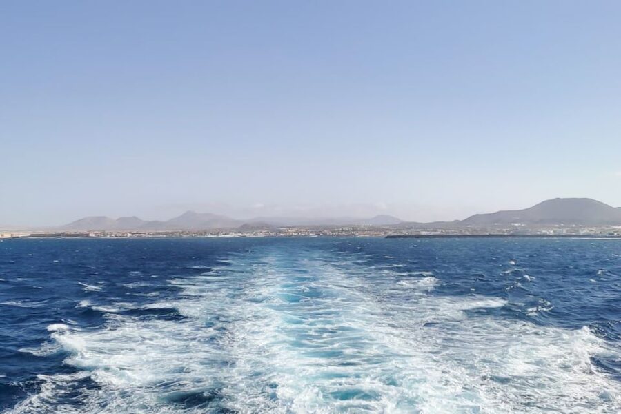 Lanzarote: Return or 1-Way Ferry to Fuerteventura with Wifi - Who should book this ferry, and who might prefer something else
