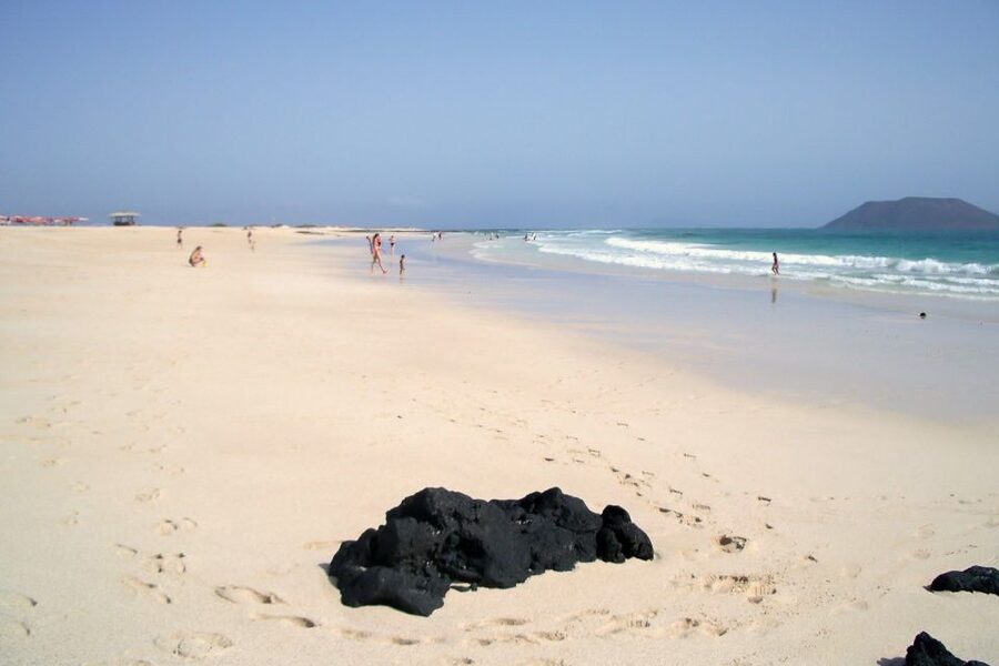 Lanzarote: Return or 1-Way Ferry to Fuerteventura with Wifi - Should you book this Lanzarote–Fuerteventura ferry?
