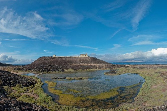Lobos Island Ferry with Snorkel from Corralejo, Fuerteventura - La Concha Beach and swimming without stress