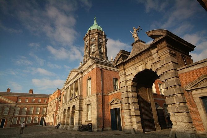 London to Dublin by Ferry and Rail - 48-Hour Hop-On Hop-Off: Your Dublin At-Your-Pace Starter Kit