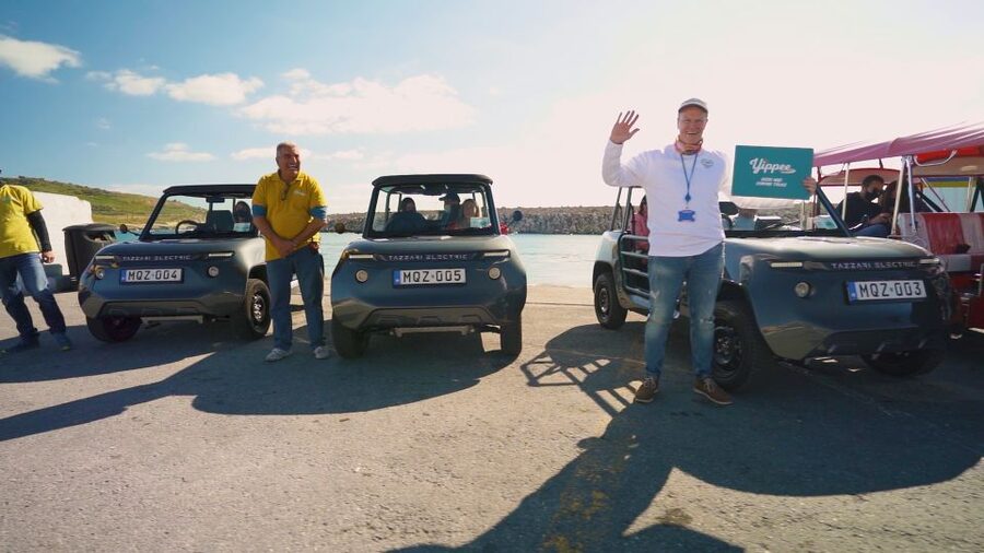 Malta: Gozo Private Chauffeured E-Jeep Tour with Ferry - Sanap Cliffs, salt pans, and the sea-air payoff