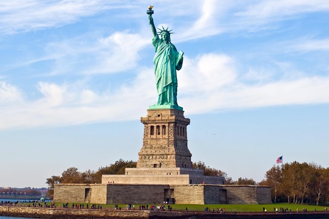 NYC Statue of Liberty Ferry and Transfer - Liberty Island timing: the whole point of this tour