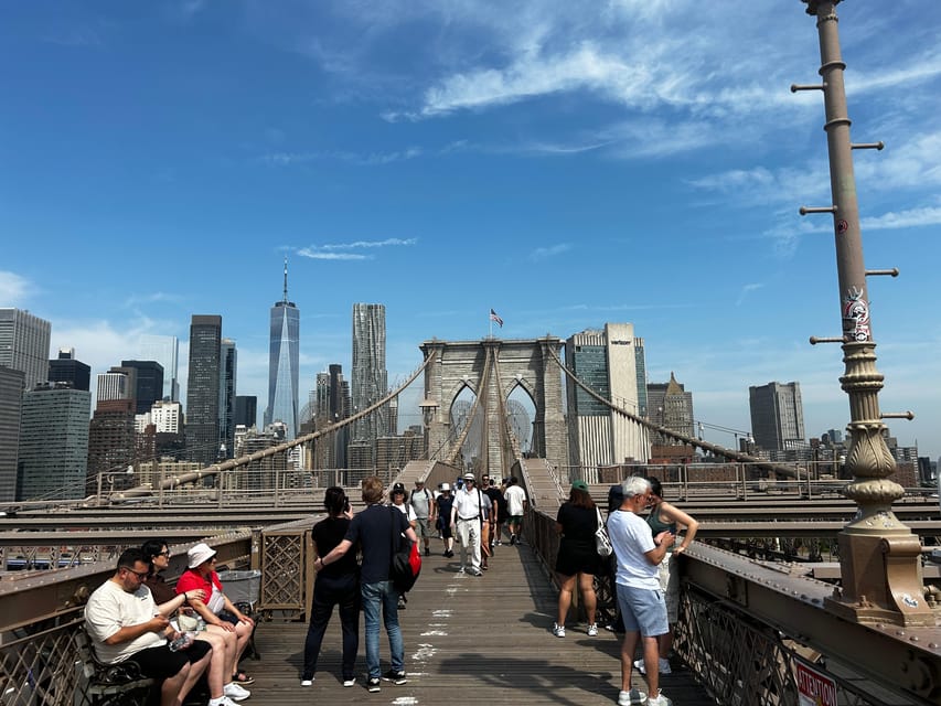 NYC Views from Brooklyn Bridge & DUMBO with Ferry Tickets - Where the tour starts: Green Elevator Kiosk at Brooklyn Bridge-City Hall