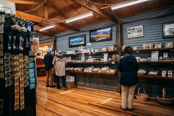 One Day Kangaroo Island Sip & See tour with return ferry transfers from Adelaide - Group size and guide impact: what can make or break the day