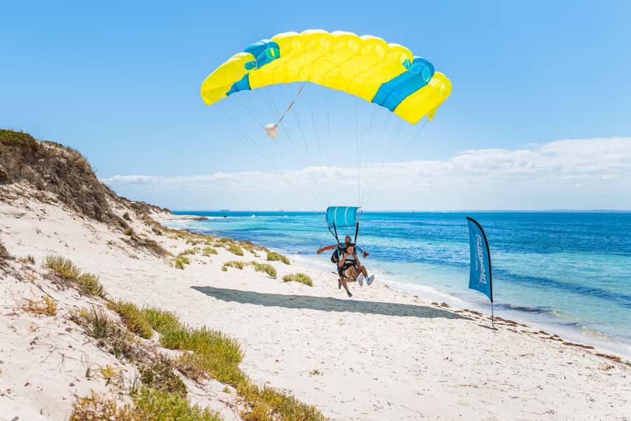 Perth: Rottnest Island Skydive and Ferry Package - Why Rottnest Island makes a smart place to skydive
